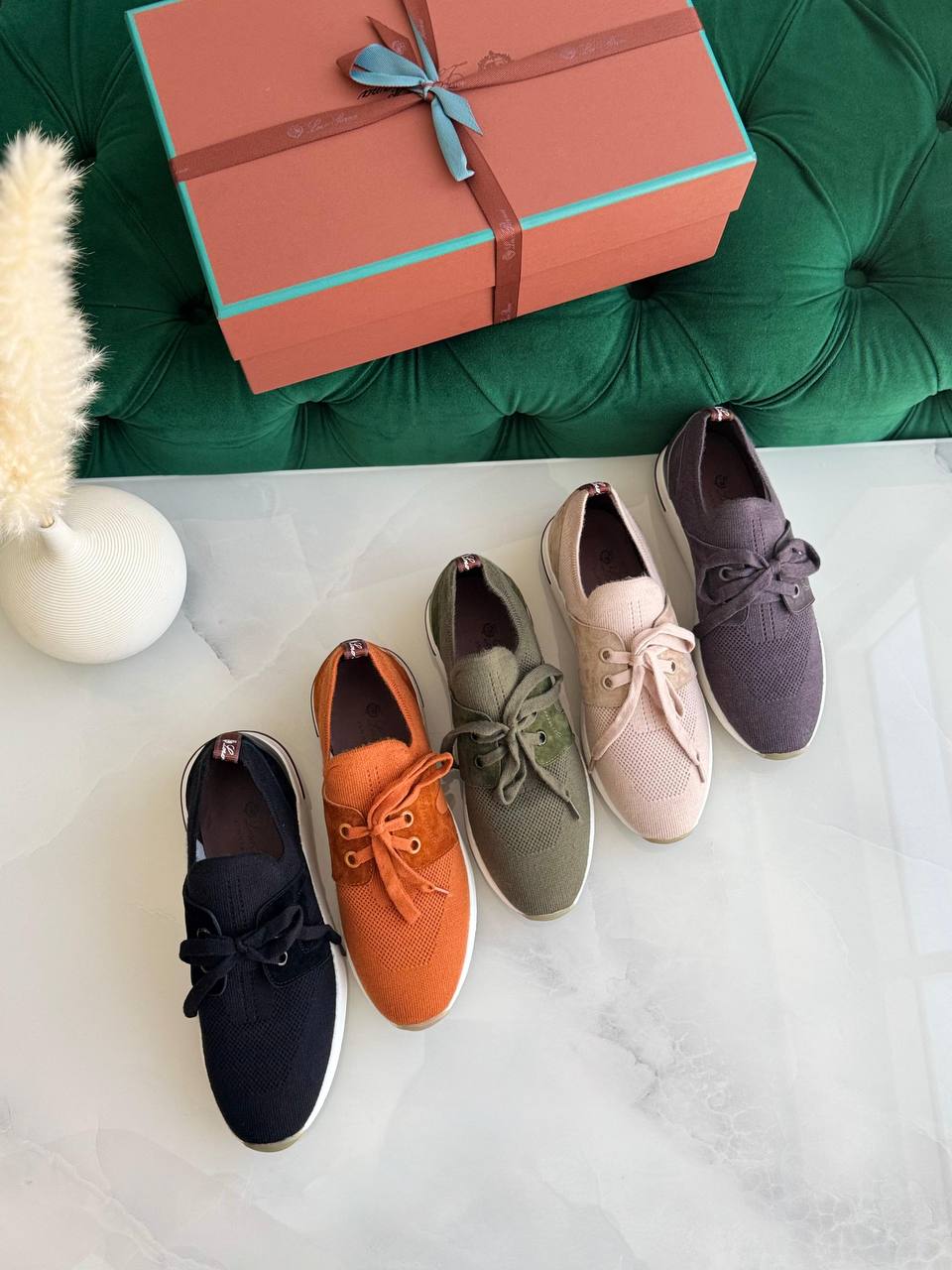 Loro piana
*Vip quality*
*Size:36To42*
490 dhs🇦🇪

Zain113
♥️♥️♥️
