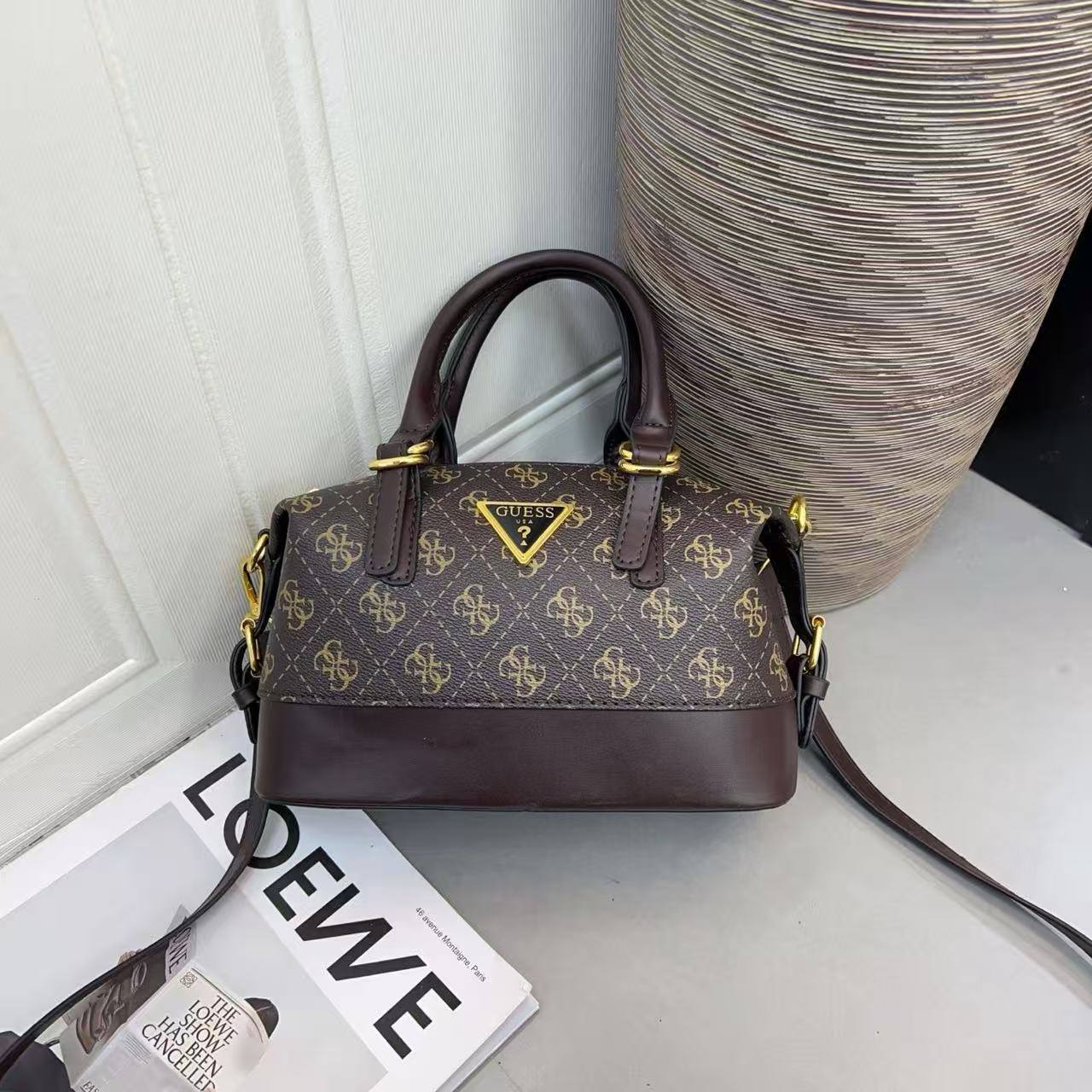 Guess
65 dhs💓

Zain232
♥️♥️♥️