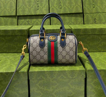 Gucci
19*12*10 

with box 
🎁🎁🎁

95 dhs👑

Zain17
♥️♥️♥️