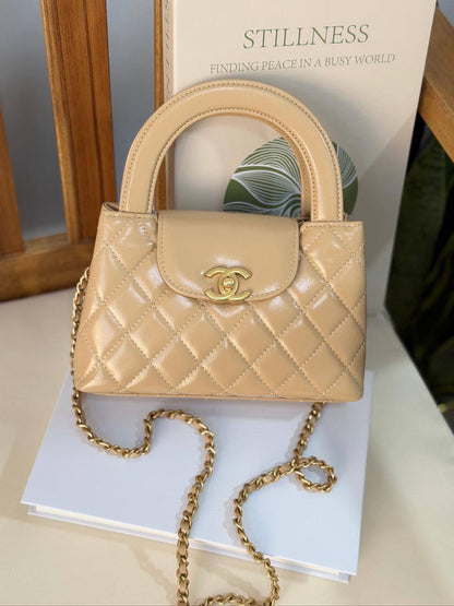 CHANEL 💫
Super Master Quality ⚡️
Original Packing 🎁
Size 19Cm📏

For Price 👇 WhatsApp✅
0568585901 
0507557372
0552275751 Owner Zain 👌

Zain321
♥️♥️♥️