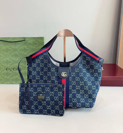 GUCCI 
COPY ONE 
SMALL SIZE 
WITH BOX 
140 dhs💓

Zain17
♥️♥️♥️