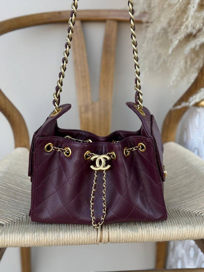 Available again✨✨✨
CHANEL
22cm
360 dhs👑
25cm
380 dhs👑
33cm
400 dhs👑
Top quality 
With box🎁

Zain167
♥️♥️♥️