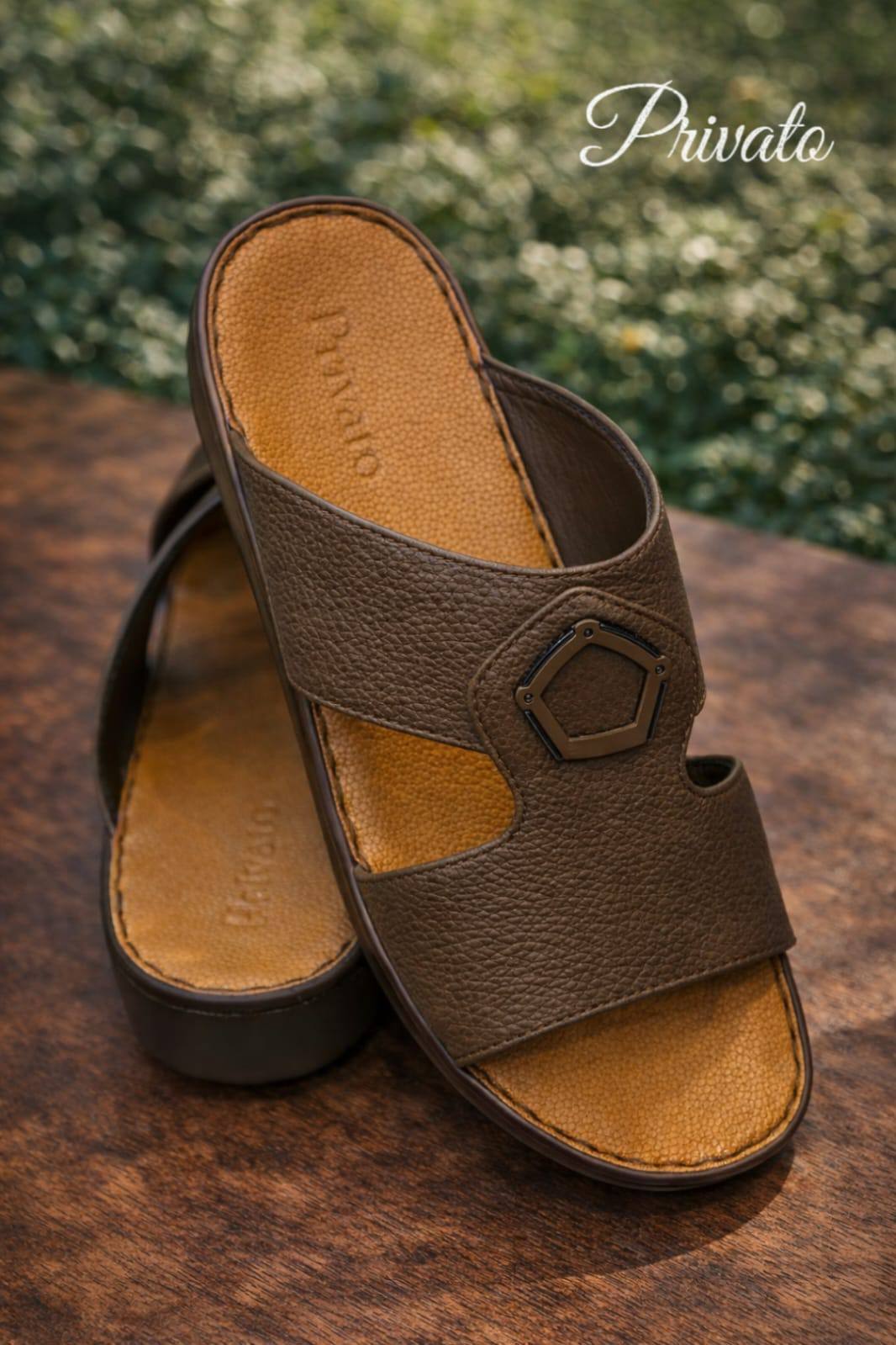 slippers for men good quality  
with box and paper bag size available (40to46) 6to12) 
150 dhs❣️

Zain59
♥️♥️♥️