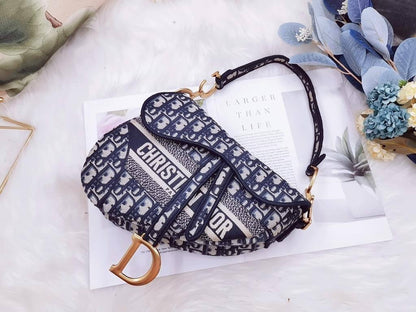 Bags
110 dhs✅

high quality 

With box
🎁🎁🎁

Zain26
♥️♥️♥️