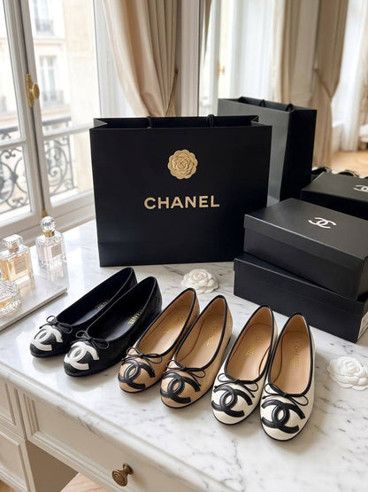 NEW CAME
CHANEL 
GOOD QUALITY
100 dhs🇦🇪🇦🇪
Size 36 TO 41

Zain40
♥️♥️♥️