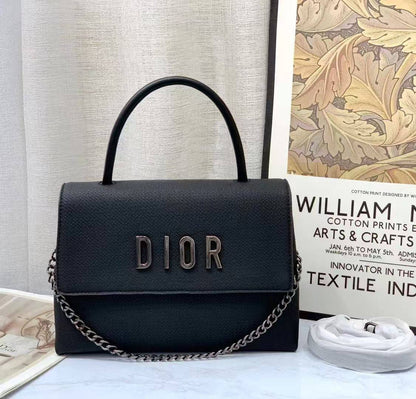 Dior
Best quality
No box’s
110 dhs✅
size 28cm

Zain158
♥️♥️♥️