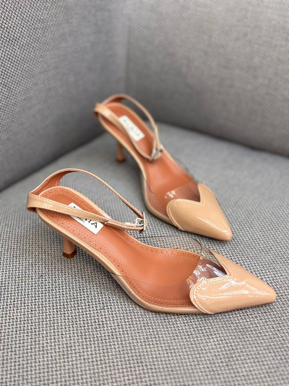 Alaia 
110 dhs✅
Size 36-42

Zain55
♥️♥️♥️