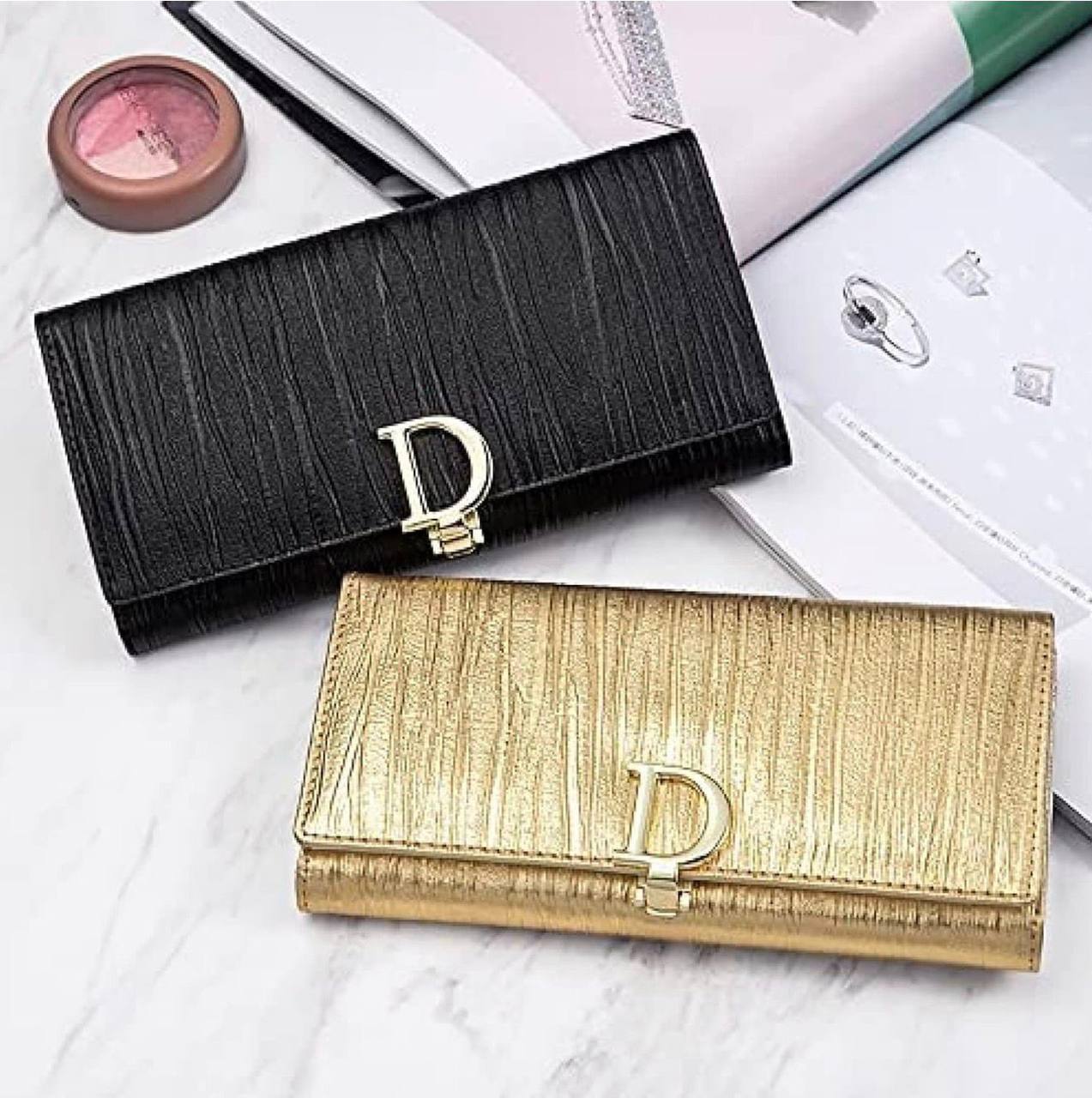Dior
100 dhs🇦🇪

Good-quality 

with box🎁🎁🎁

Zain35
♥️♥️♥️