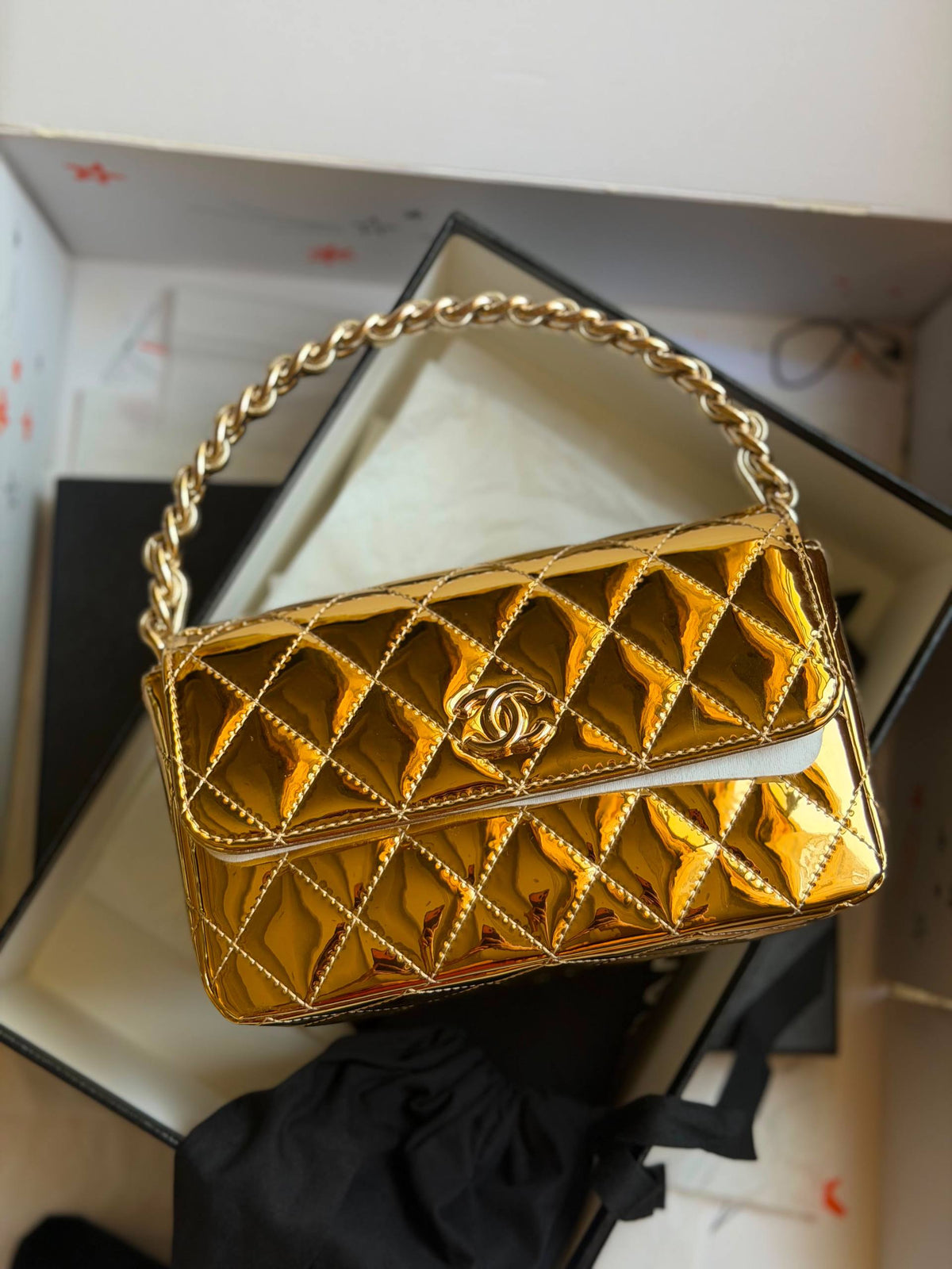 Chanel clutch

For Price 👇 WhatsApp✅
0568585901 
0507557372
0552275751 Owner Zain 👌

ZainETAG 4
♥️♥️♥️