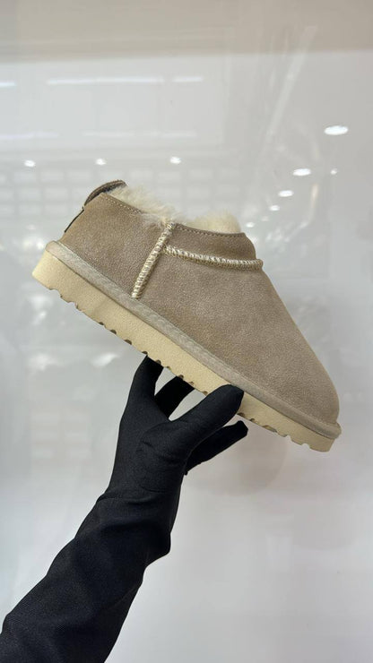 UGG
SIZE  ……… 36-42
QUALITY……MASTER
250 dhs🪙🌨️

Zain119
♥️♥️♥️