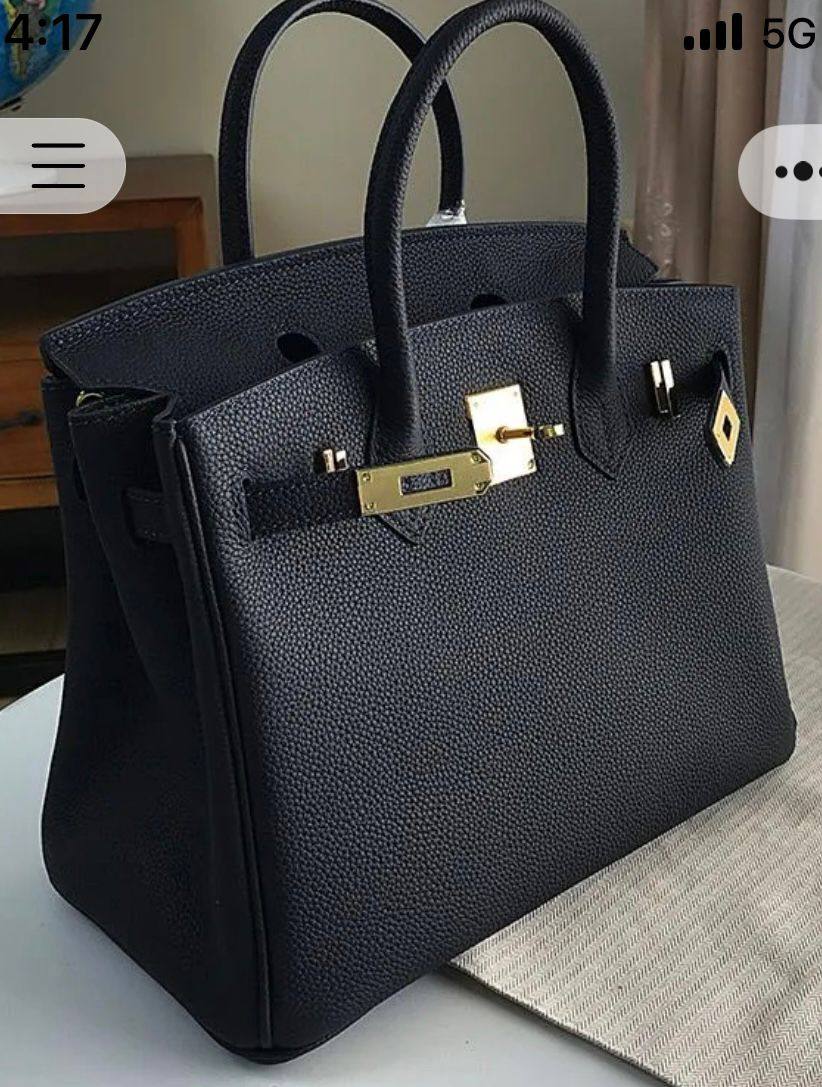 Hermes

100 dhs🌺
Size30cm👌👌👌👌

Zain06
♥️♥️♥️