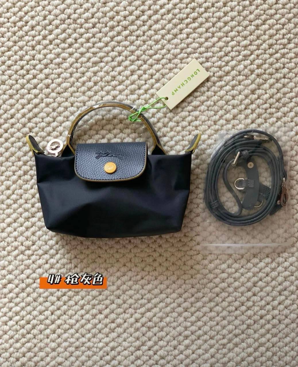 Long Champ
50 dhs🇦🇪🇦🇪
size 20cm

Zain41
♥️♥️♥️