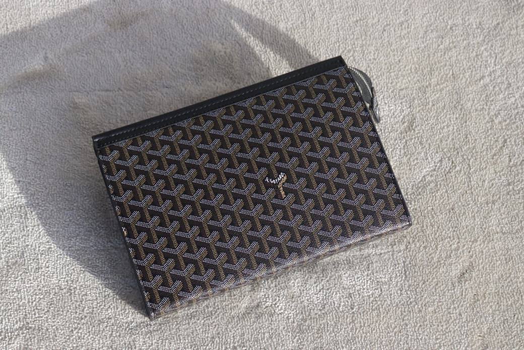 Men's Clutch 
Good Quality
90 dhs🗽

Zain33
♥️♥️♥️