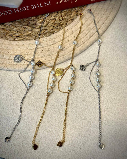 Stainless steel 🔥*
Non tarnish 💯
Necklace ❤️‍🔥
Bracelet 🌸
One piece 
With black boxes 📦 
20 dhs🪙🌨️
With normal boxes 🗃️ 
And paper bag🛍️
30 dhs🪙🌨️

Zain216
♥️♥️♥️