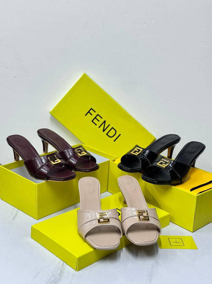 Fendi 5CM👡👡
High quality💯
Size 36-37-38-39-40-41

110 dhs🇦🇪🇦🇪

Zain21
♥️♥️♥️