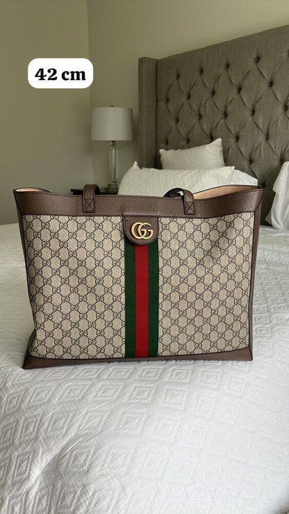 Gucci
42 cm
85 dhs✅

Zain219
♥️♥️♥️