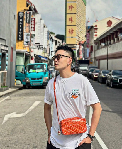 GOYARD 
SLING BAG 
UNISEX HIGH QUALITY 
WITH BOX 
100 dhs✅

Zain39
♥️♥️♥️