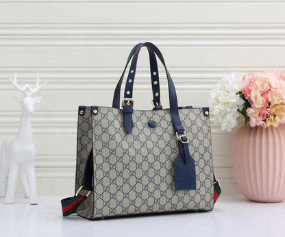 GUCCI 
GOOD QUALITY
110 dhs✅

Zain295
♥️♥️♥️