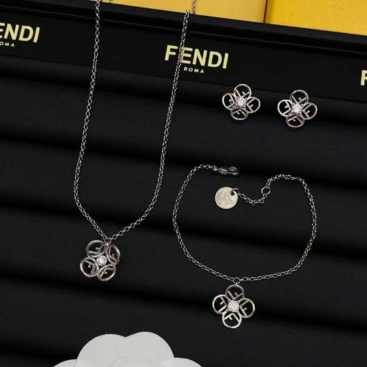 FENDI Set
120 dhs✅

Zain263
♥️♥️♥️