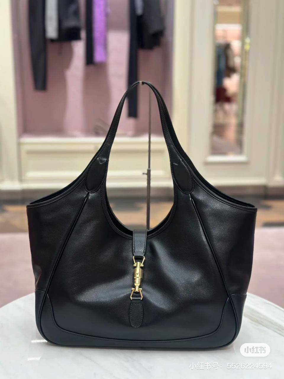 Gucci 
Master
Small 260 DHS👑
Big 270 dhs👑

Zain228
♥️♥️♥️