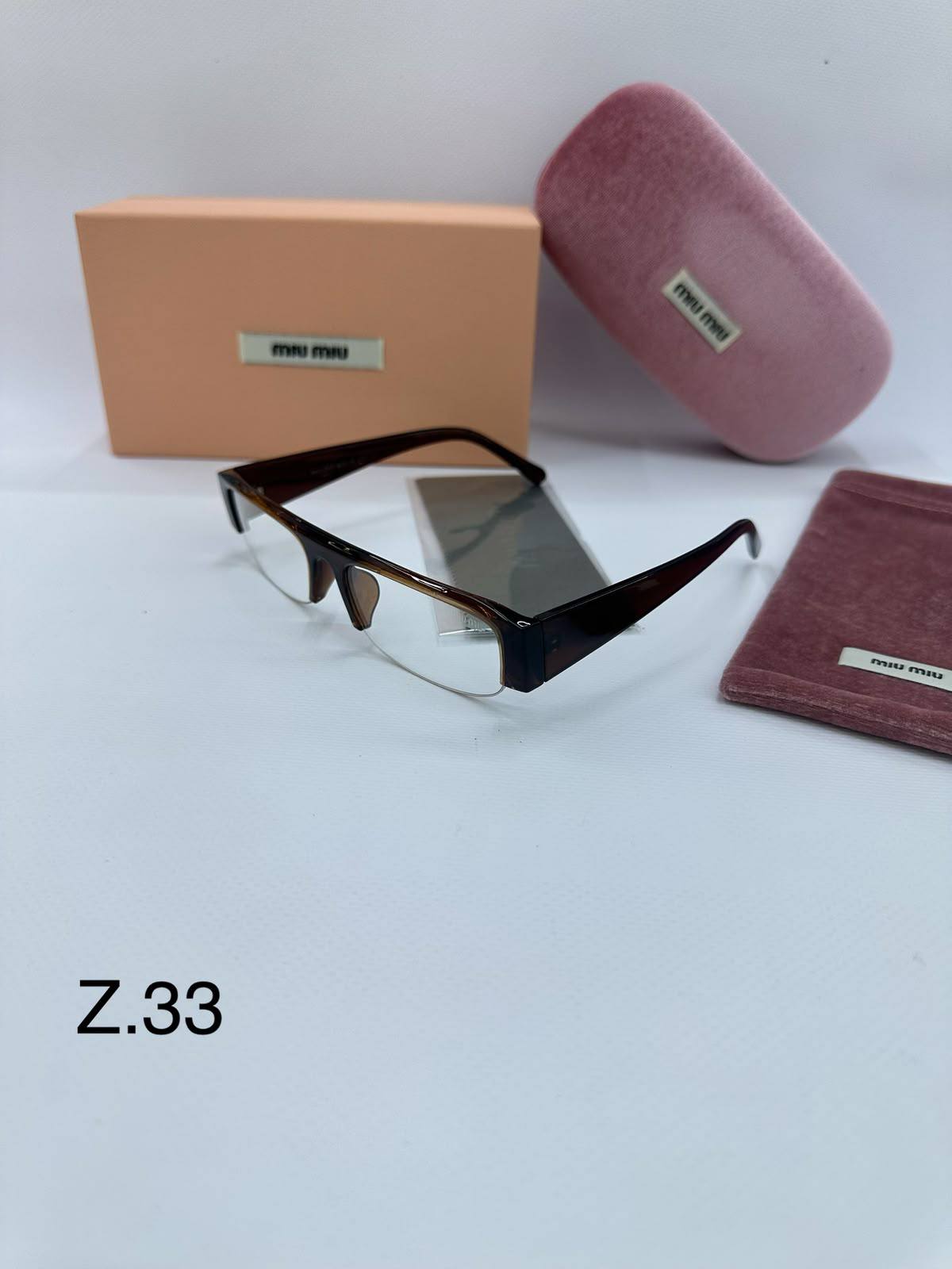 MIU MIU 
Sunglasses 💥
Copy 1️⃣ 
good quality 💯
With original boxes  🗃️ 
60 dhs✅

Zain216
♥️♥️♥️