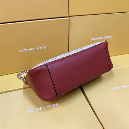 MK 
GOOD QUALITY WITH BOX  
90 dhs🇦🇪🇦🇪

Zain295
♥️♥️♥️