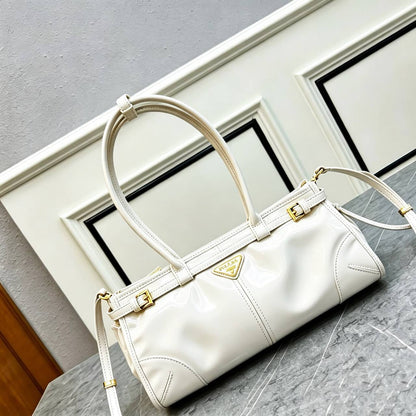 PRADA 
COPY ONE 
210 dhs✅

Zain295
♥️♥️♥️