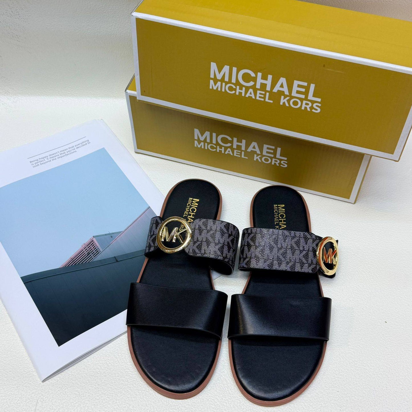 MK
Size 36to41
75 dhs💓

Zain236
♥️♥️♥️