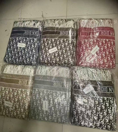 Winter scarf + Silk Scarf

45 dhs🪙🖤

Add Box 15 dhs🪙🖤

Zain93
♥️♥️♥️