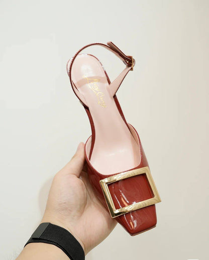 ROGER VIVIER 
HEEL 
GOOD QUALITY 
110 dhs🪙💚
Size 36 TO 41

Zain40
♥️♥️♥️