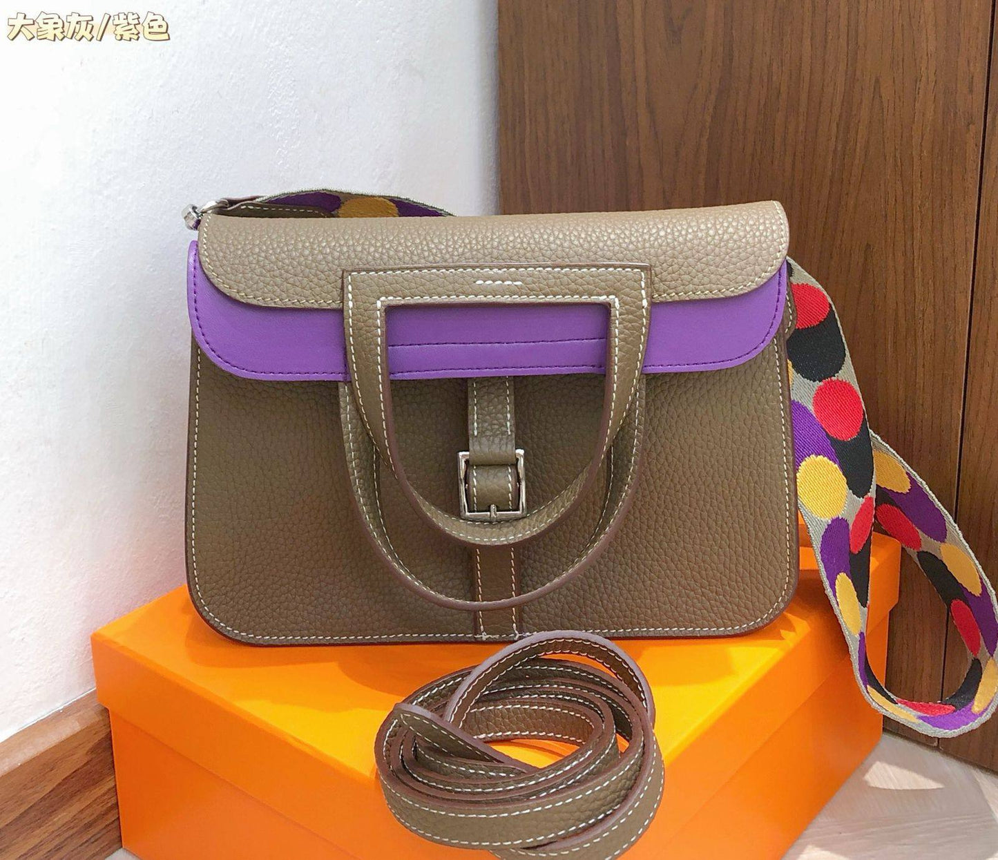 Hermes 
Master 👌
380 dhs❣️
#23cm
#with box💕💕🙋‍♂️

Zain228
♥️♥️♥️