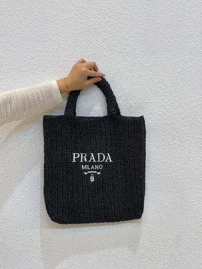 Prada
36cm
85 dhs✅

Zain244
♥️♥️♥️