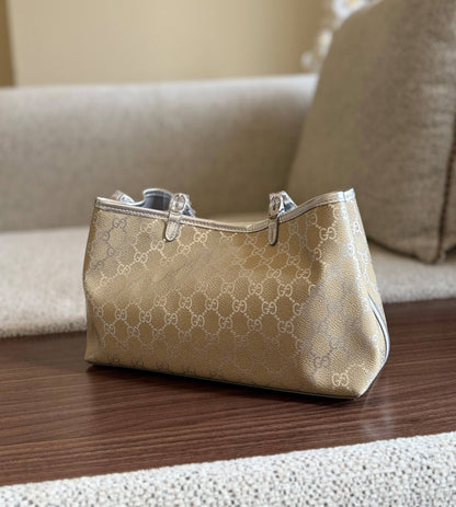 Gucci

For Price 👇 WhatsApp✅
0568585901 
0507557372
0552275751 Owner Zain 👌

Zain246
♥️♥️♥️