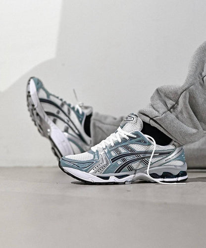 ASICS Gel-Kayano 14 White Fjord Grey，Size 36-45 ，
240 dhs💓

Zain18
♥️♥️♥️