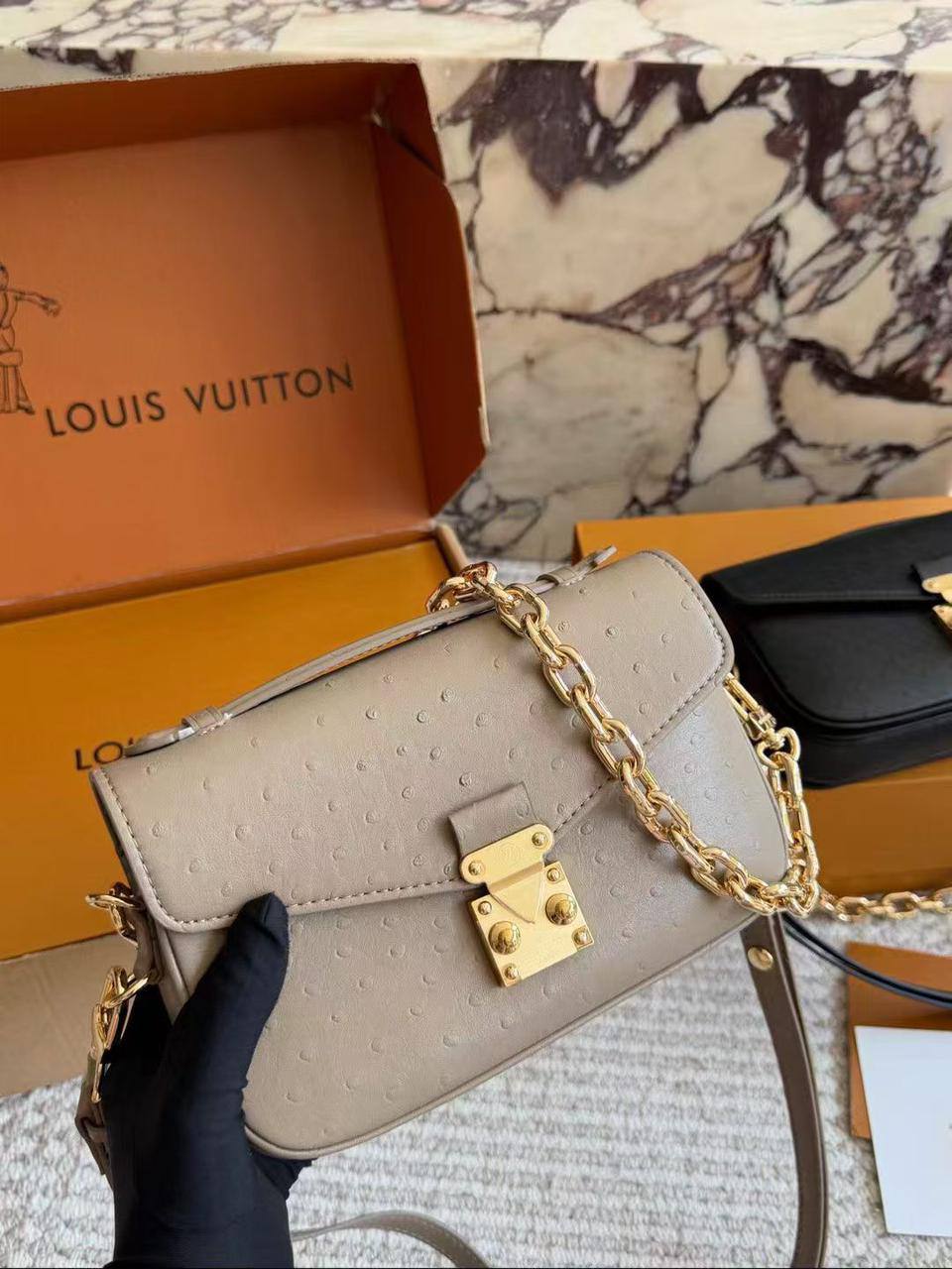 LV
Master🌺🌺
320 dhs✅

Zain228
♥️♥️♥️
