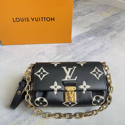Chanel - LV 
Master ++++
For Price 👇 WTSP Text Zain 0568585901

Zain192
♥️♥️♥️