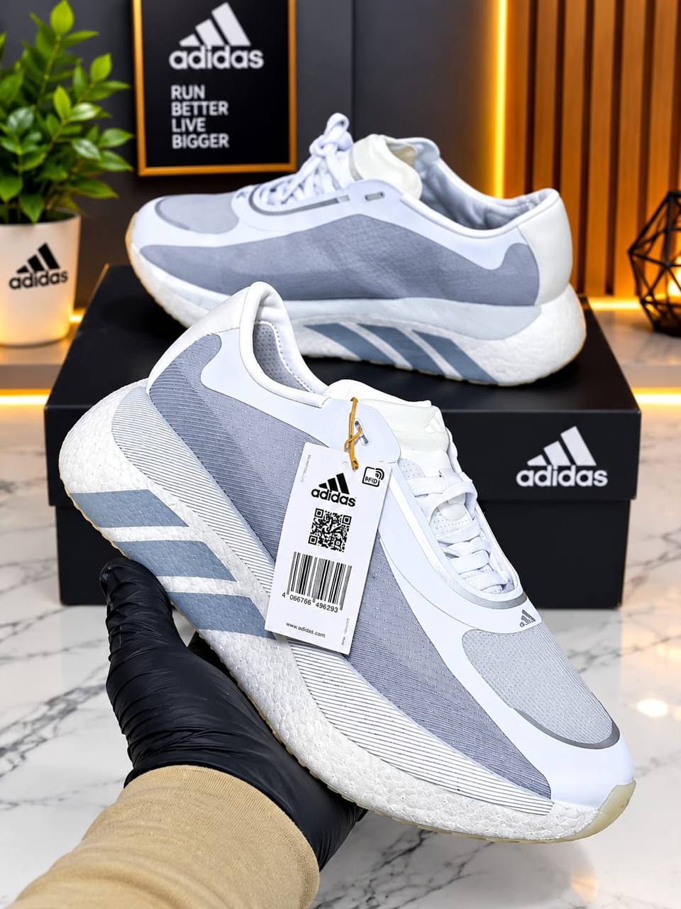 Adidas

40 to 45
135 dhs🇦🇪🇦🇪

Zain27
♥️♥️♥️