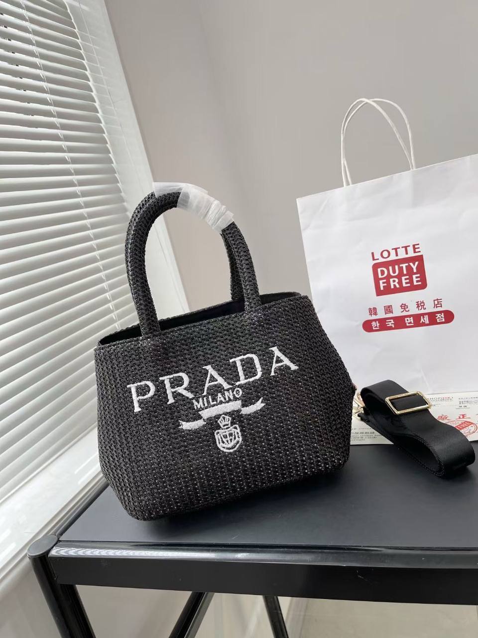Prada - Loewe - YSL - Bottega
Miu Miu - Fendi - Valentino
Master 
For Price 👇 WTSP Text Zain 0568585901

Zain142
♥️♥️♥️
