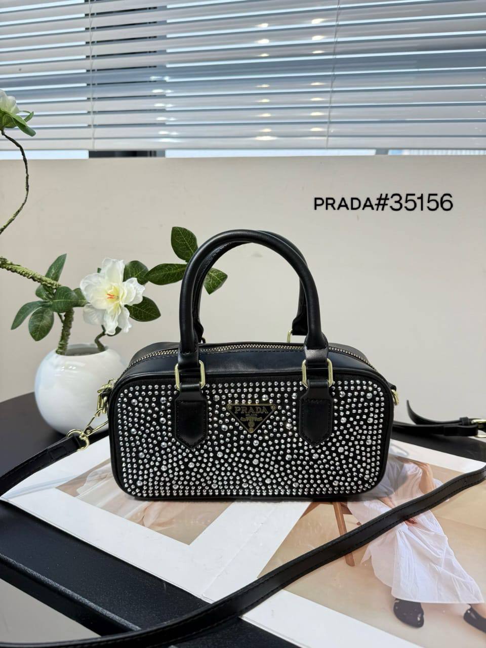 YSL ☆ MIUMIU ☆ PRADA
ʙᴏsᴛᴏɴ ᴛᴏᴘ ʜᴀɴᴅʙᴀɢ
ᴡɪᴛʜ ᴅɪᴀᴍᴏɴᴅ ɢʟɪᴛᴛᴇʀs
ᴡɪᴛʜ ʟᴏɴɢ ʙᴇʟᴛ sᴛʀᴀᴘ
sɪᴢᴇ : 22 cm

65 dhs🪙💕

Zain31
♥️♥️♥️
