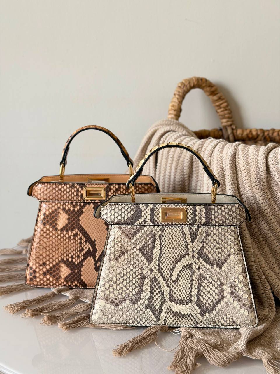 Fendi picabo 
Size :21 cm 
Super master quality 
For Price 👇 WhatsApp✅
0568585901 
0507557372
0552275751 Owner Zain 👌

Zain315
♥️♥️♥️