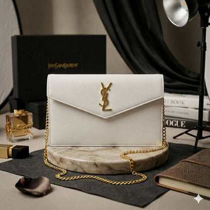 YSL  - Saint Laurent
Envelope Clutch HandBag
With BOX
size:  17 cm
With BOX

70 dhs💓

Zain239
♥️♥️♥️