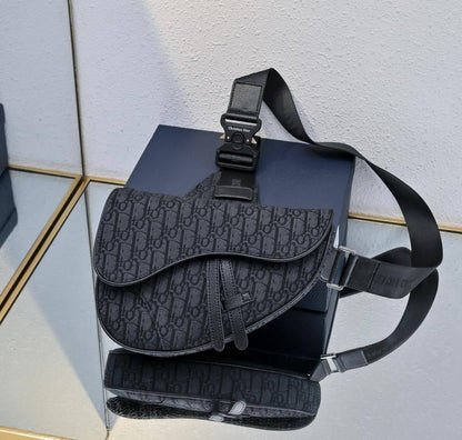 Dior ✨💕✨
New collection ✨✨✨
SuperMaster Quality 🔥🔥
Available Now ❤️❤️❤️
For Price 👇 WTSP Text Zain 0568585901

Zain252
♥️♥️♥️