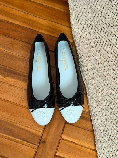 Chanel
Size 36-41
_Super master high quality_🪡
450 dhs🇦🇪🇦🇪

Zain176
♥️♥️♥️