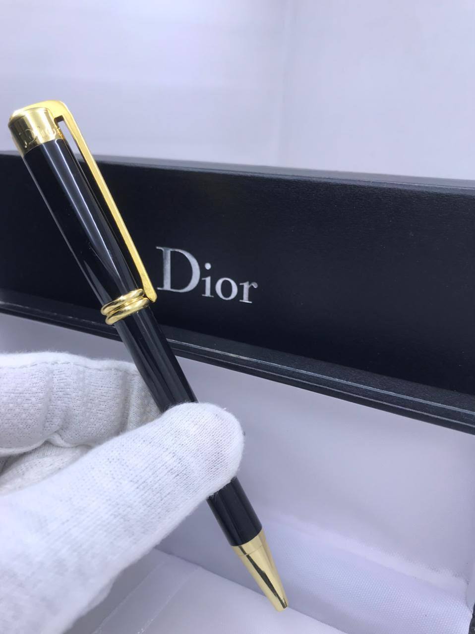 Pens
Dior


55 dhs🇦🇪🇦🇪

Zain182
♥️♥️♥️