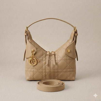 CHRISTIAN DIOR
Voyage HOBO Bag
Made of Crinkled Calfskin
Gold metal Charms
With Long belt strap
NO BOX
Size: 27 cm


105 dhs🇦🇪🇦🇪🇦🇪

Zain239
♥️♥️♥️