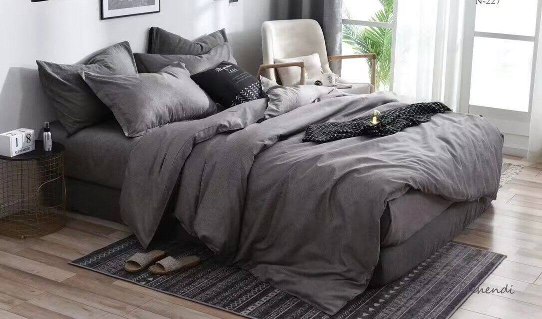 Comfort set
Single 4pcs set
1 comfort 
1 bedsheets 
2 pillowcases 
90 dhs💓

Zain99
♥️♥️♥️