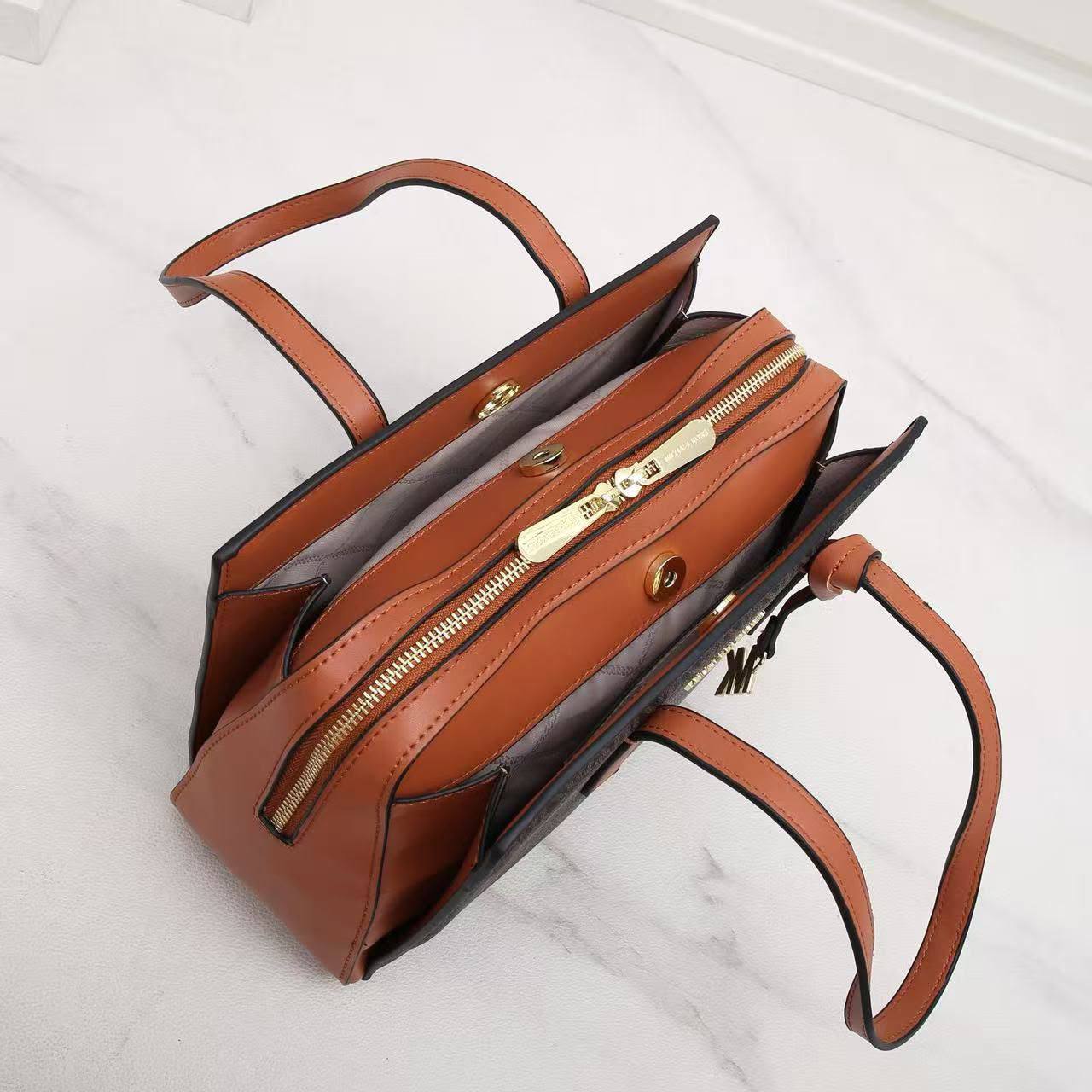 MK 
 GOOD QUALITY 
110 dhs💓

Zain39
♥️♥️♥️