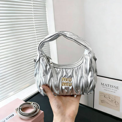 MIU MIU 

NEW CAME GOOD QUALITY 

WITH BOX 
🎁🎁🎁

90 dhs🇦🇪

Zain39
♥️♥️♥️