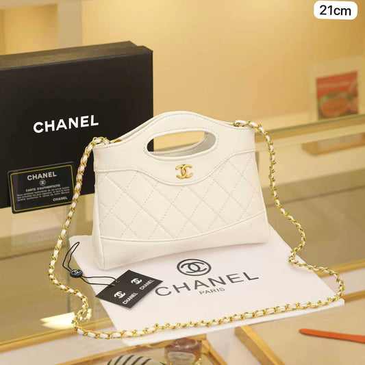 ❤️ Chanel Nano
1⃣️ First quality +🎁
Size: 21 * 18 * 4 cm
95 dhs✅
with box🎁

Zain115
♥️♥️♥️