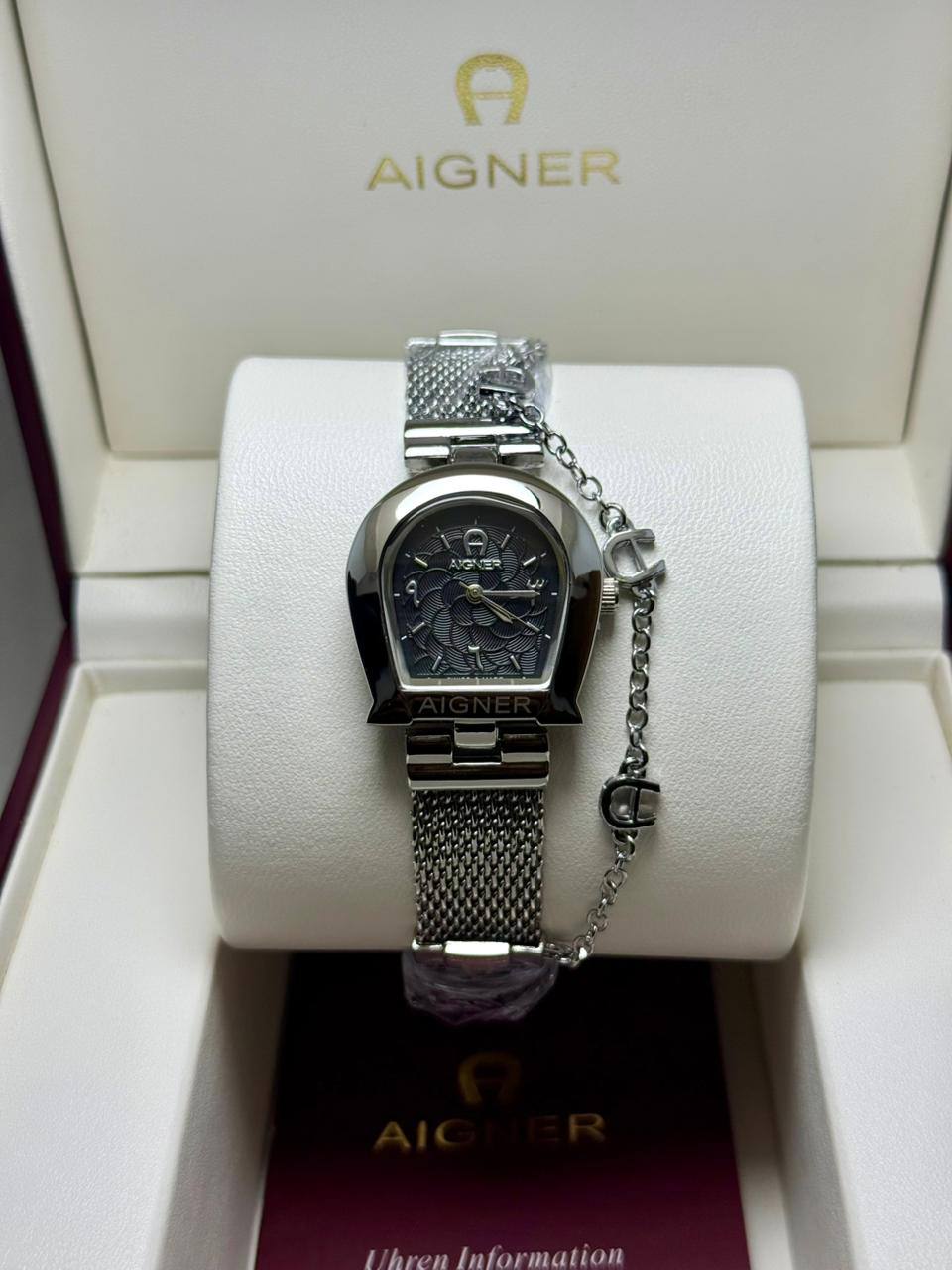 Aigner
80 dhs🪙🌨️

Zain29
♥️♥️♥️